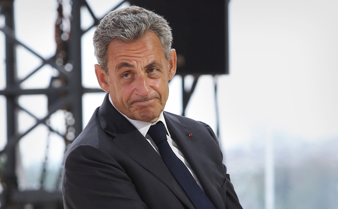 Подробнее о "Суд признал Николя Саркози виновным в коррупции"
