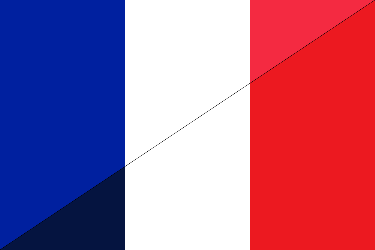Подробнее о "Макрон изменил синий цвет на французском флаге"