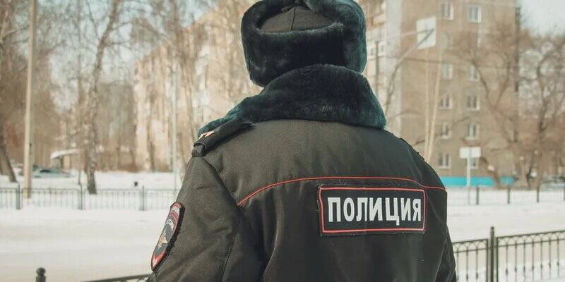 Подробнее о "В Пермском крае полицейские нашли у пассажира такси наркотики в носках"