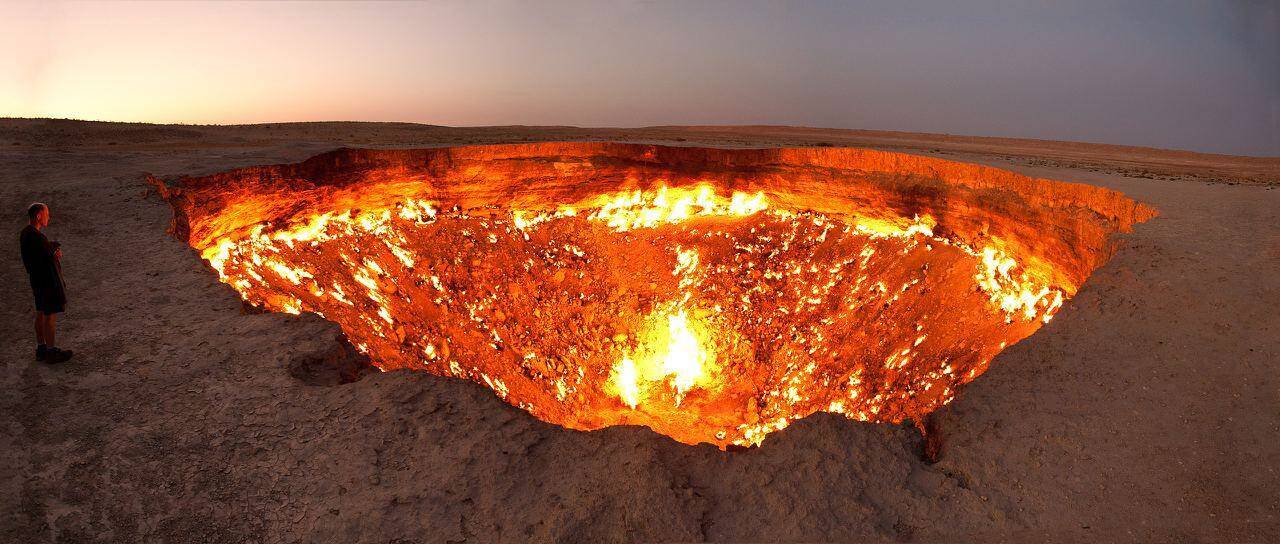 Подробнее о "Президент Туркменистана поручил потушить «Врата ада»"