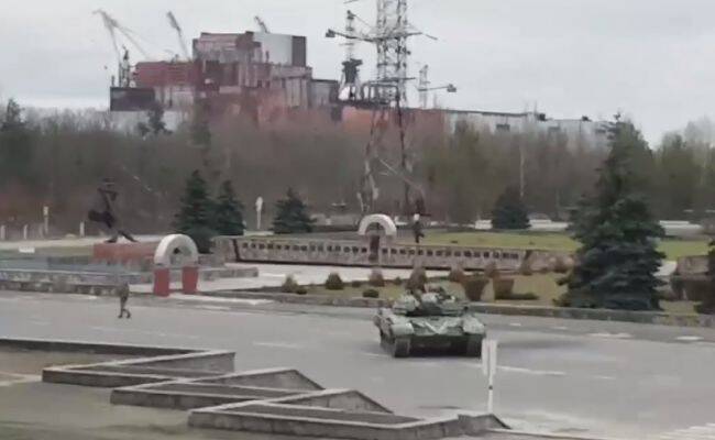 Подробнее о "Российские войска взяли под контроль Чернобыльскую АЭС"