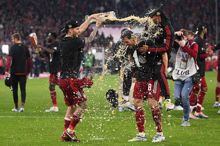 Подробнее о "Мюнхенская «Бавария» в десятый раз подряд стала чемпионом Германии по футболу"