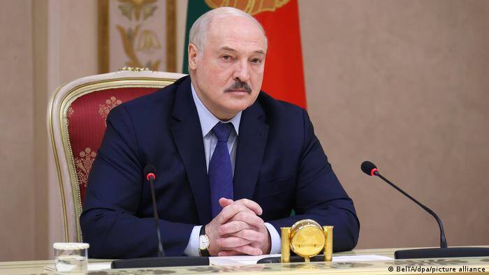 Подробнее о "Лукашенко подписал поправки о введении смертной казни за попытку теракта"