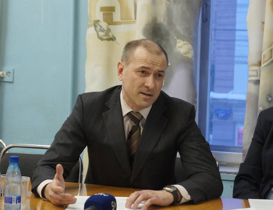 Подробнее о "Пермский экс-депутат Окунев оштрафован за фотографию с нацистской символикой"