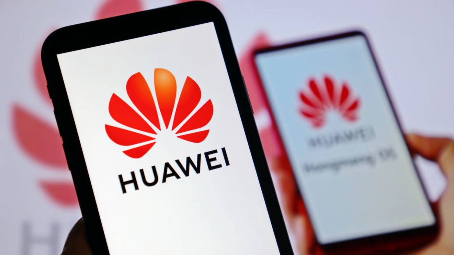 Подробнее о "Huawei закрывает магазины в России"