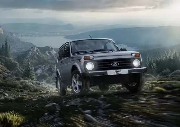 Подробнее о "«АвтоВАЗ» начал продажи упрощенного внедорожника Lada Niva Legend"