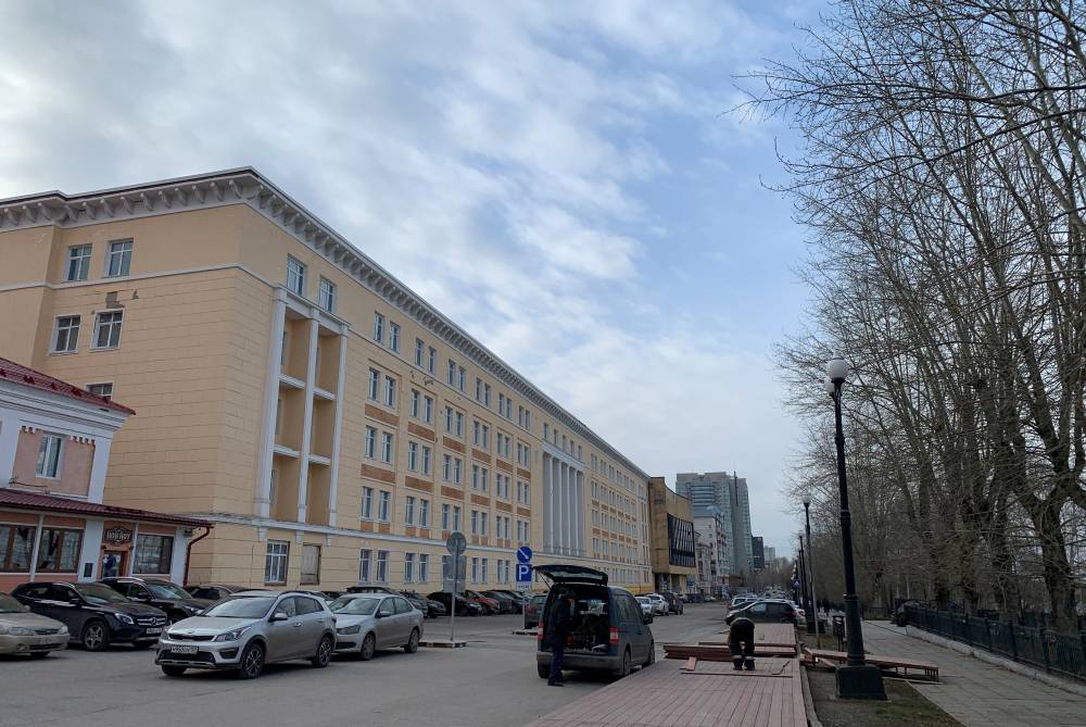 Подробнее о "Проектирование гостиницы на месте бывшего здания ВКИУ оценили в 39,9 млн рублей"
