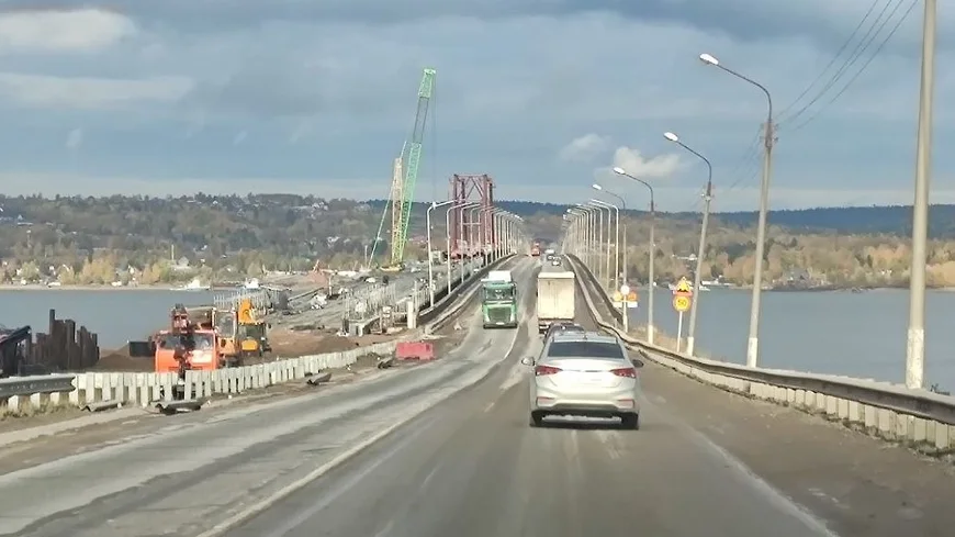 Подробнее о "До смыкания нового моста через Чусовую в Прикамье осталось 84 метра"