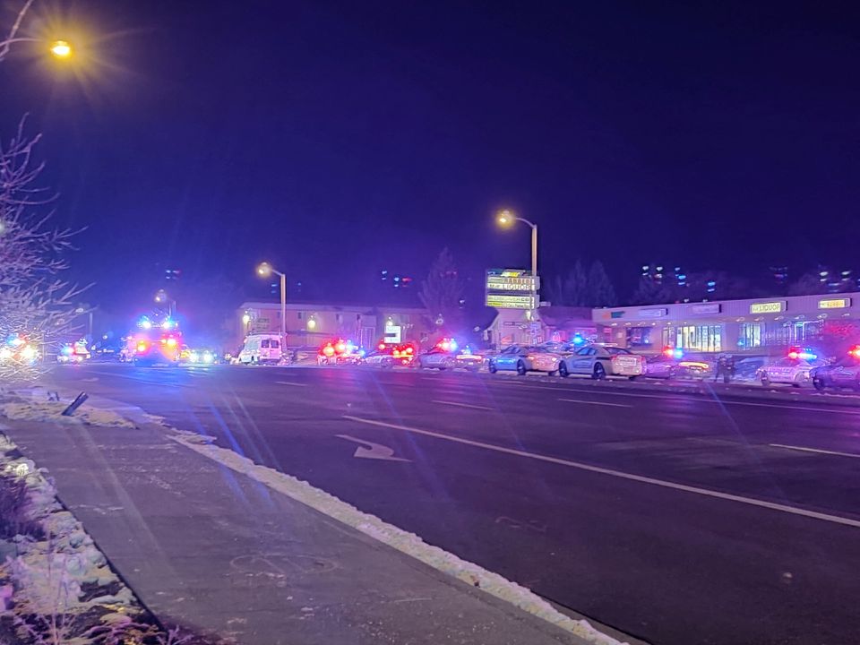 Подробнее о "В Колорадо из-за стрельбы в гей-клубе погибли пять человек"
