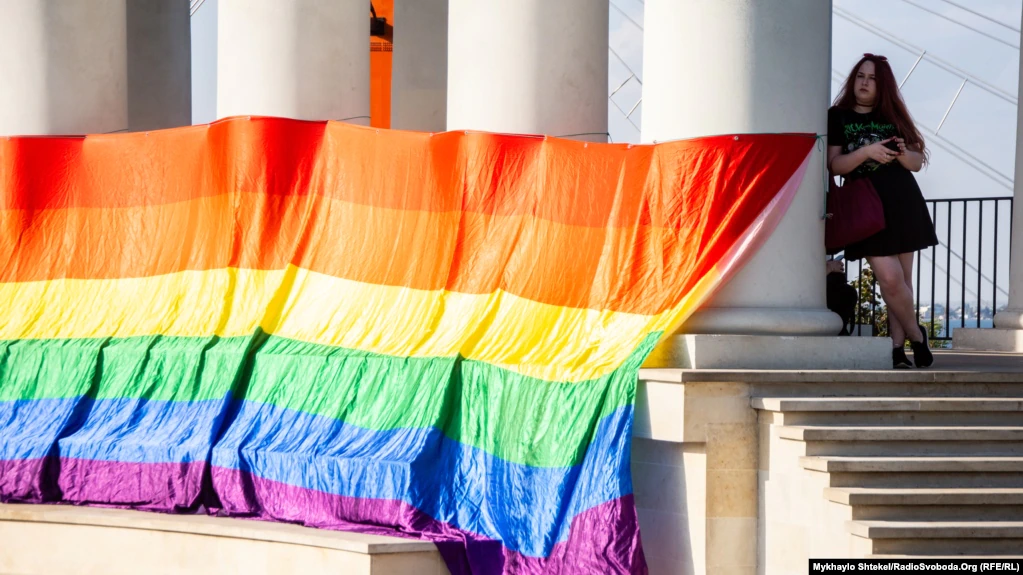 Подробнее о "Госдума приняла закон о полном запрете «пропаганды» ЛГБТ"