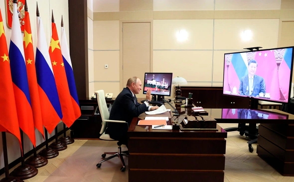Подробнее о "Путин и Си Цзиньпин провели переговоры по видеосвязи"