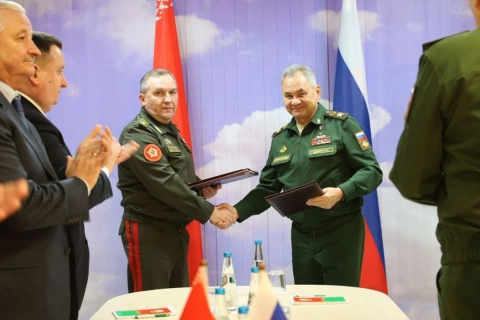 Подробнее о "Минобороны России и Белоруссии подписали протокол об обеспечении региональной безопасности"