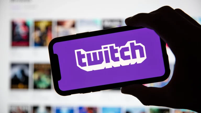 Подробнее о "Суд в Москве оштрафовал Twitch на 4 миллиона рублей за отказ удалять запрещенный контент"