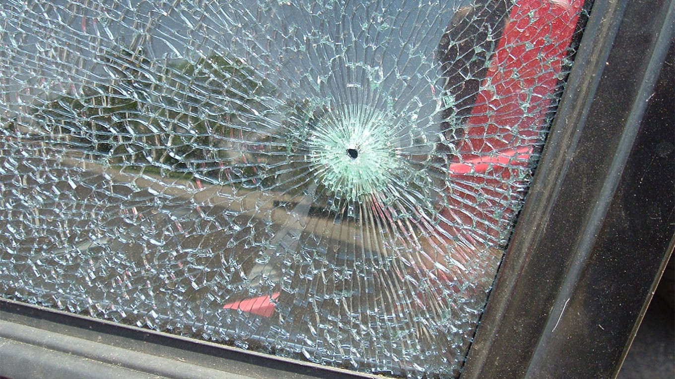 Разбитые стекла в машине
