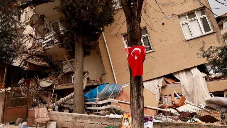 Подробнее о "В землетрясениях в Турции и Сирии погибли почти 46 тысяч человек"