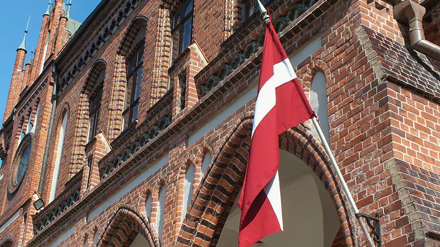 Подробнее о "Латвия запретила 35 россиянам въезд в страну из-за поддержки спецоперации"
