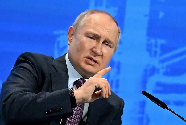 Подробнее о "Путин подписал закон об уголовной ответственности за дискредитацию участников спецоперации"