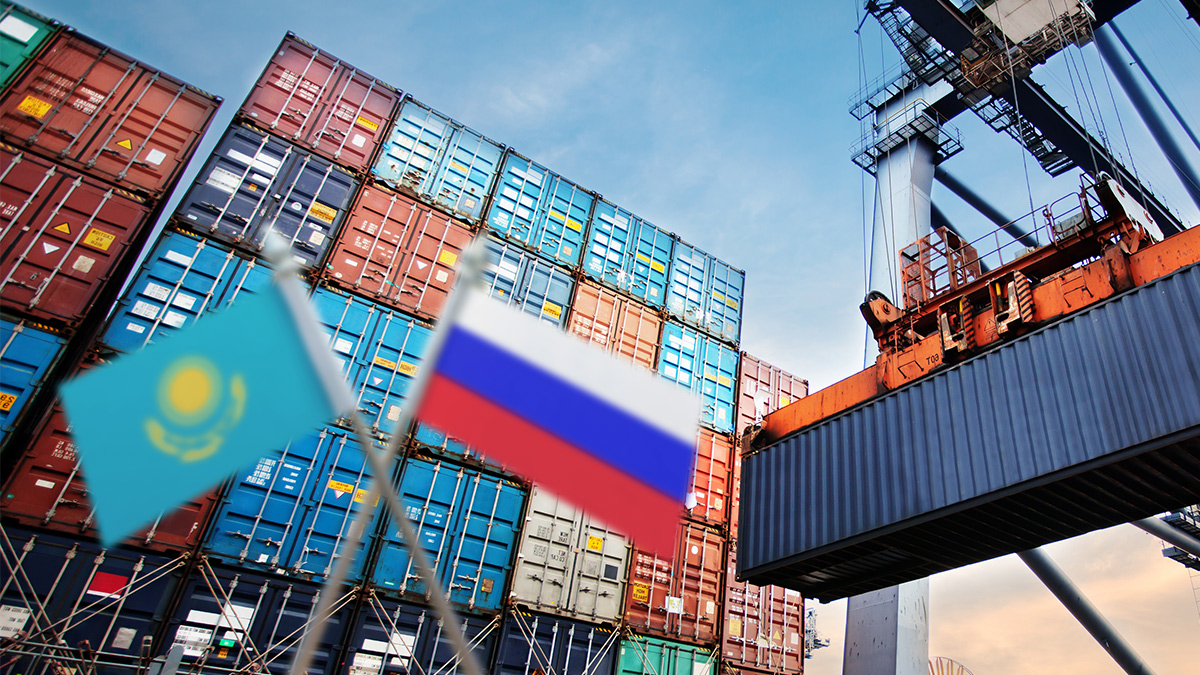 Подробнее о "Казахстан ограничит параллельный импорт в Россию"