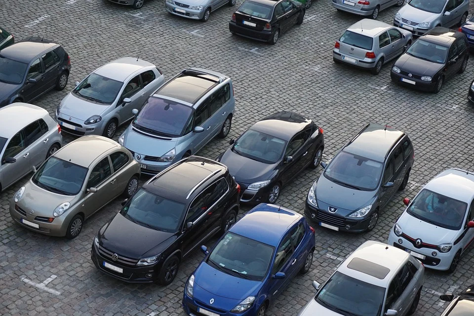 Подробнее о "АвтоВАЗ повысил цены на автомобили Lada в среднем на 2 процента"