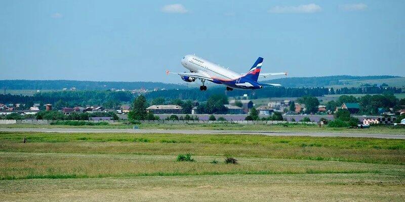 Подробнее о "В середине августа из Перми начнутся полеты в Барнаул и Ярославль"