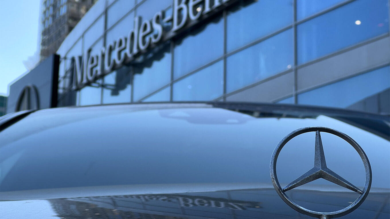 Подробнее о "Mercedes-Benz и BMW отключили российских дилеров от программного обеспечения"