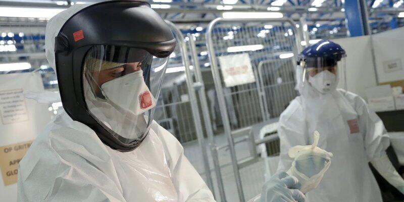 Подробнее о "США готовятся к новой пандемии и разыскивают мутации вирусов"