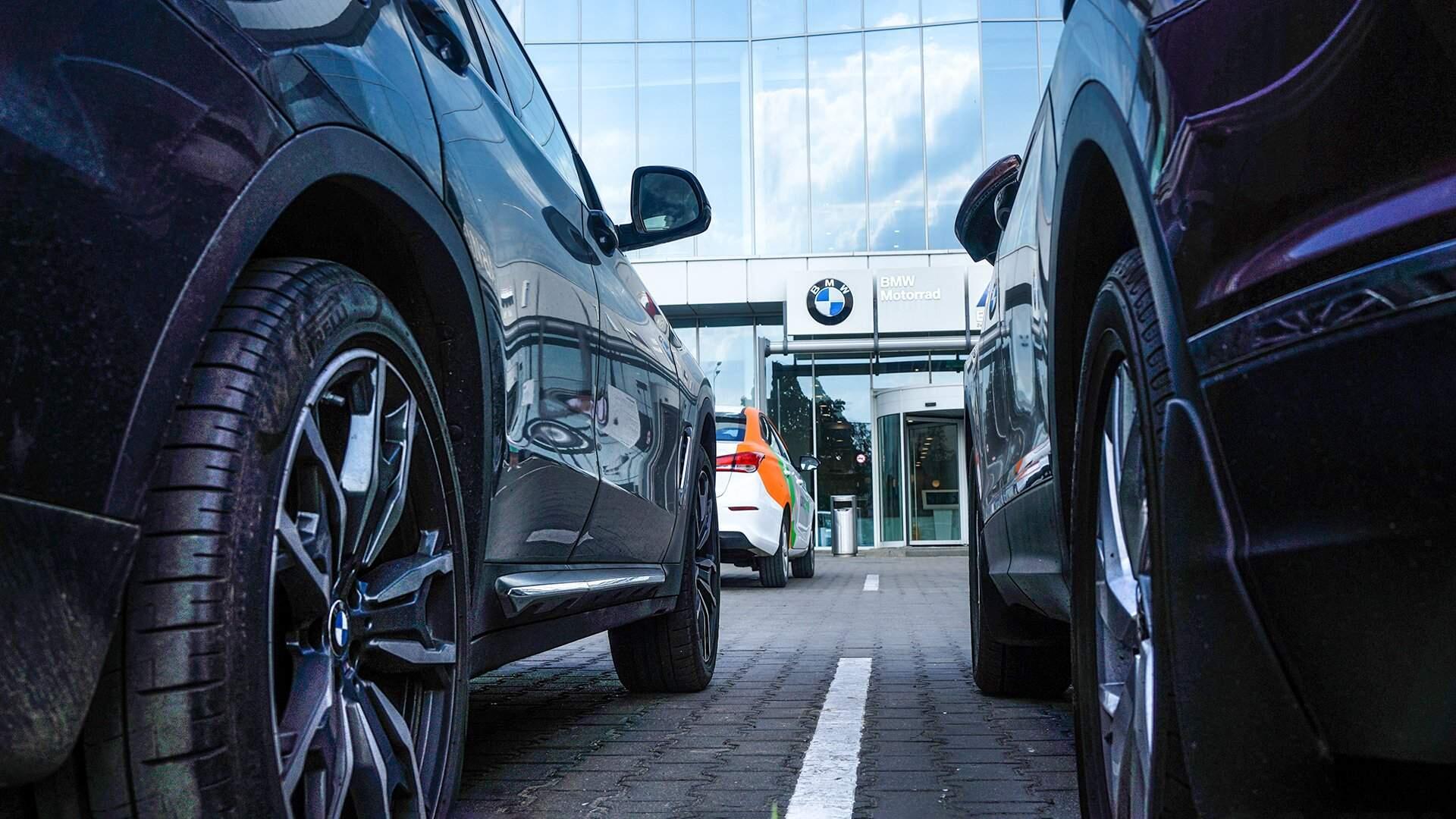 Подробнее о "BMW и Audi ограничили работу своих онлайн-сервисов в России"