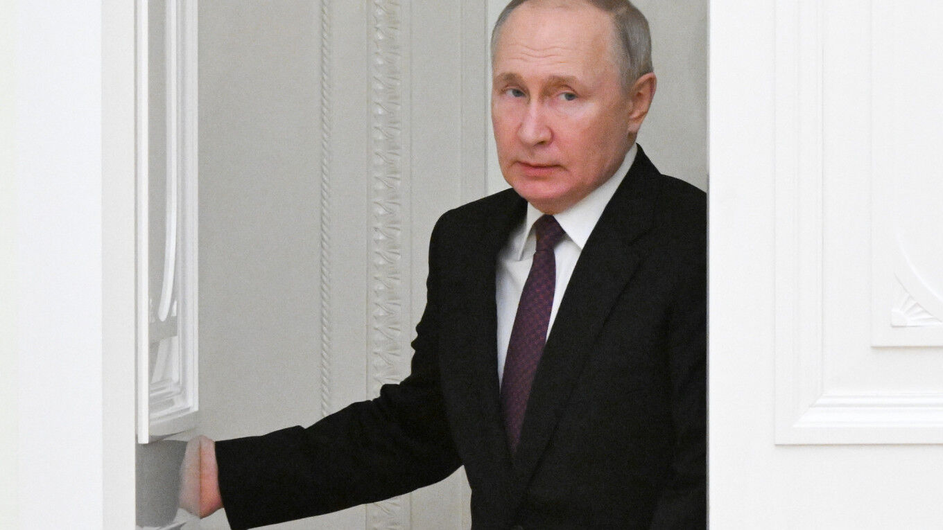 Подробнее о "Съезд «Единой России» единогласно поддержал выдвижение Путина кандидатом в президенты РФ"
