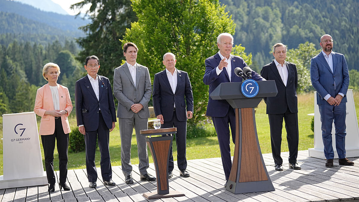 Подробнее о "Страны G7 договорились об ограничениях на импорт российских алмазов"