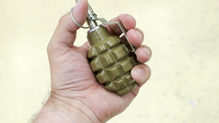 Подробнее о "В пермском аэропорту второй раз за месяц нашли гранату в багаже"