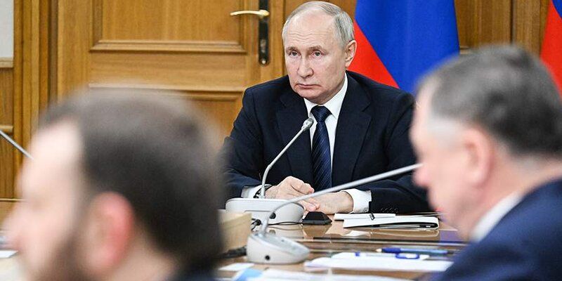 Подробнее о "Владимир Путин заявил об увеличении МРОТ"