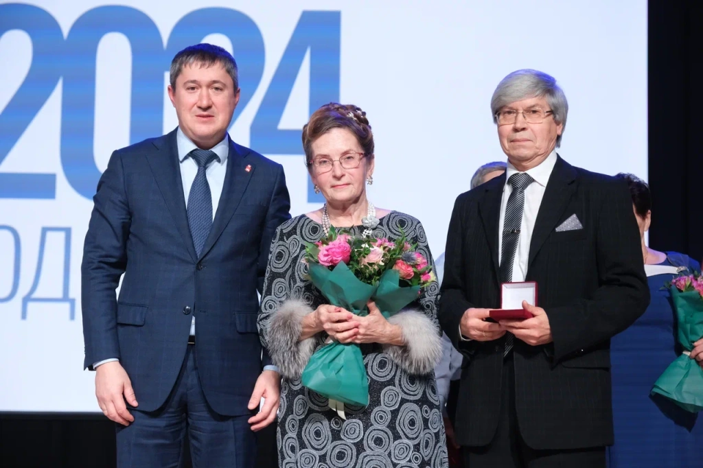 Подробнее о "Дмитрий Махонин торжественно открыл Год семьи в Пермском крае"