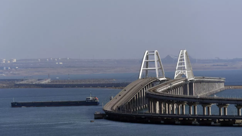 Подробнее о "Движение автотранспорта по Крымскому мосту временно перекрыто"