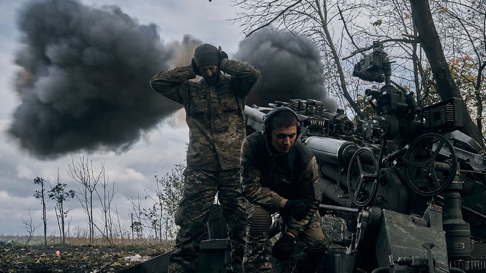 Подробнее о "Александр Сырский объявил о выводе украинских войск из Авдеевки"