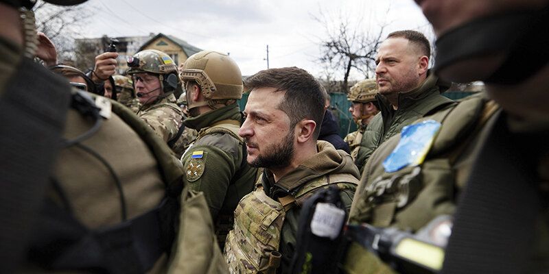 Подробнее о "Кортеж Зеленского попал под обстрел в Одессе"