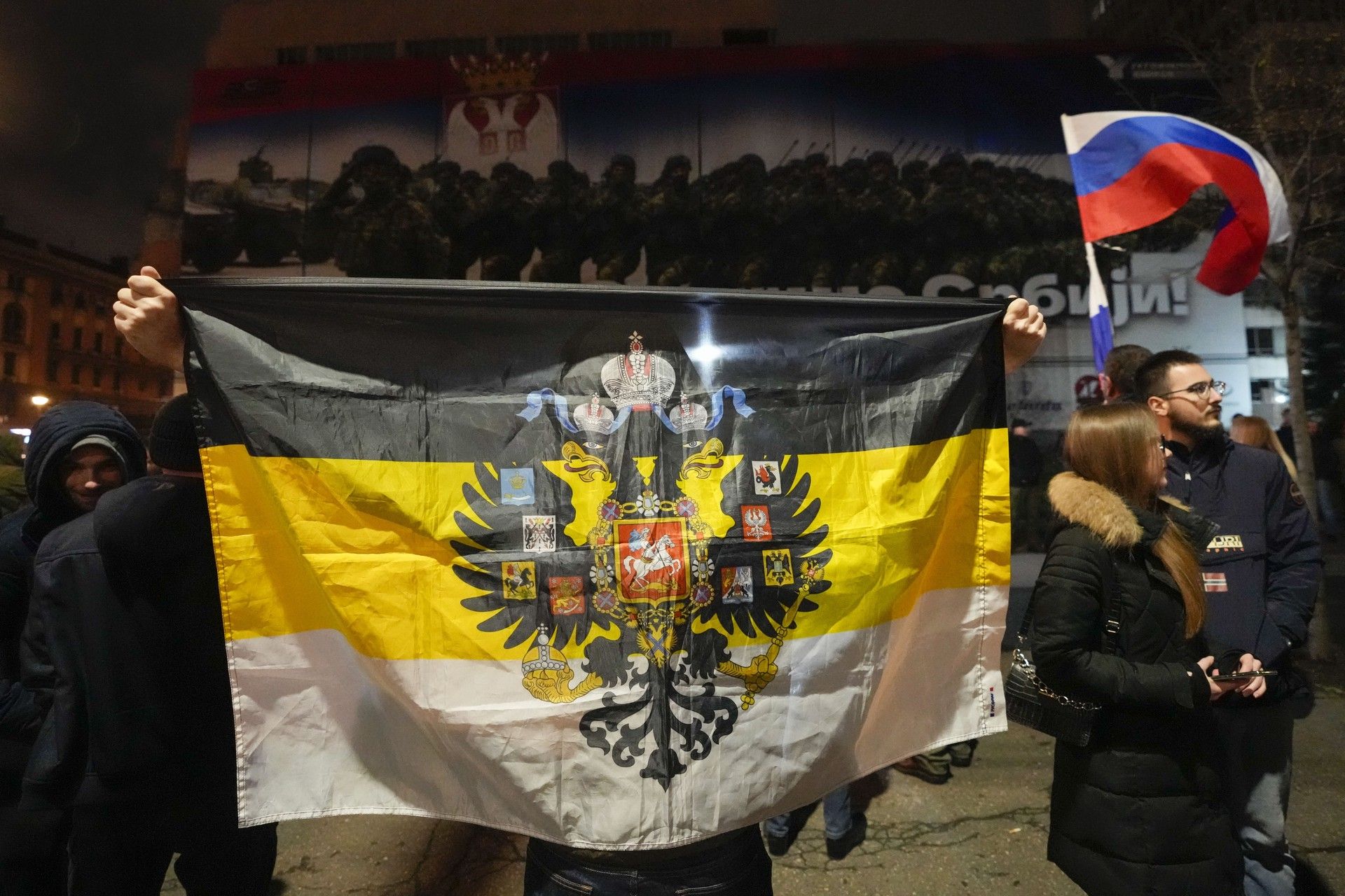 Подробнее о "В Молдавии признали флаг Российской империи экстремистским"