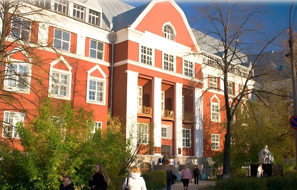 Подробнее о "В Пермском университете отреставрируют два исторических корпуса"