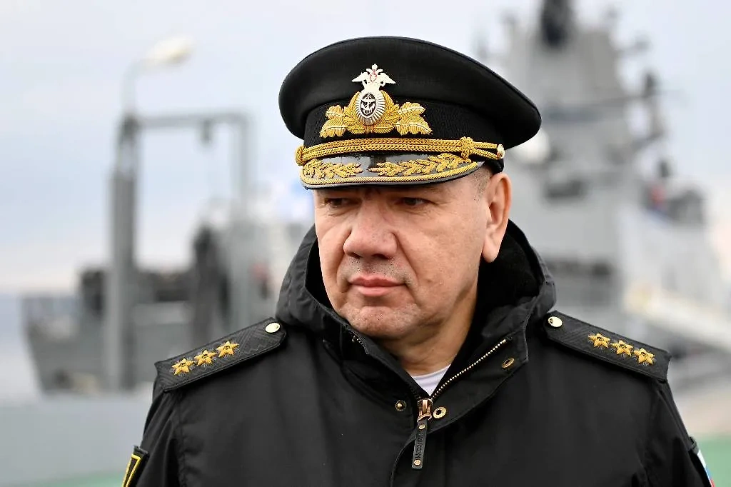 Подробнее о "Новым главкомом ВМФ России назначили Александра Моисеева"