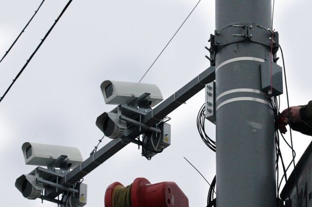 Подробнее о "В Перми камеры на остановках подключат к системе распознавания лиц"