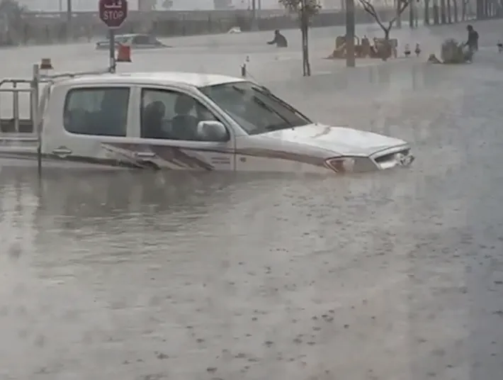 Подробнее о "Дубай затопило после сильных дождей"